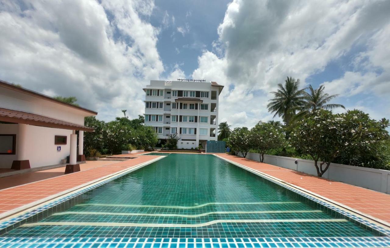 Khanom Sea Breeze Apartment Eksteriør billede